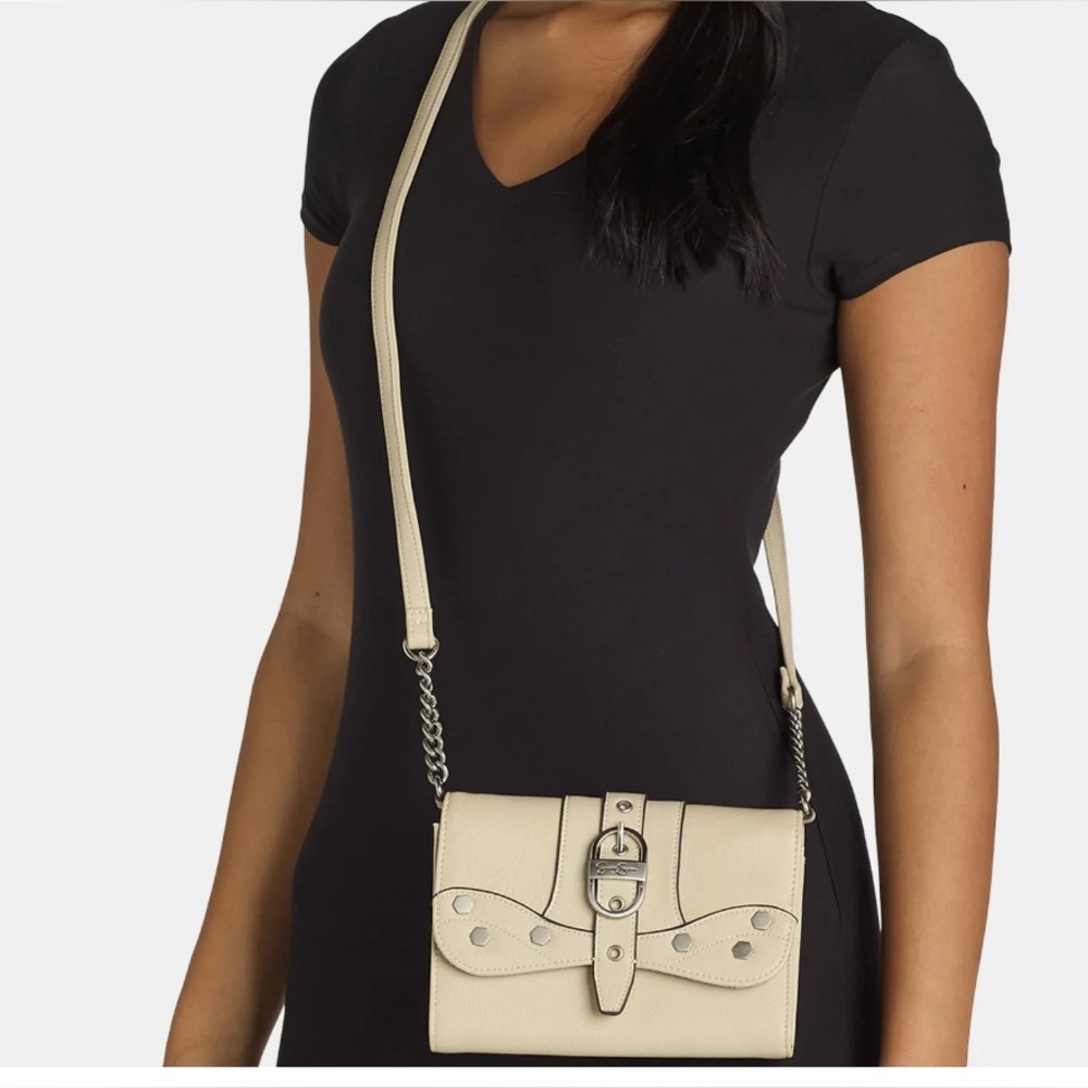 Jessica Simpson Woman's Courtney Clutch Wallet with Chain Strap, Crème Brulee